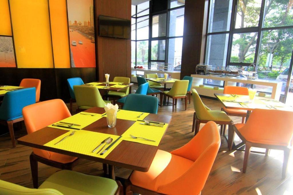 Hampton By Hilton Guangming Shenzhen Hotel Exterior foto